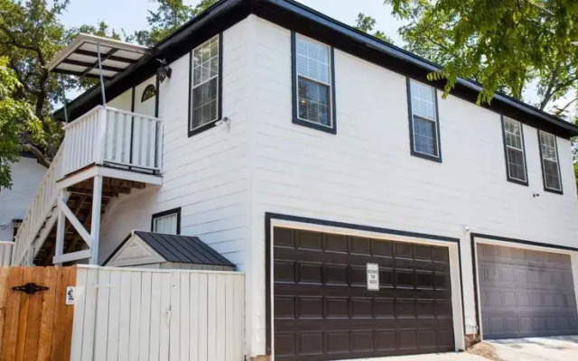 South Congress Getaways