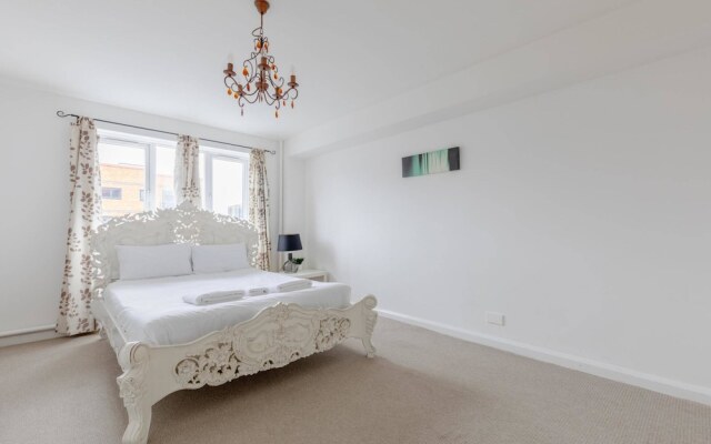 Well Located 2BD Flat 20 Mins to Tower Bridge!