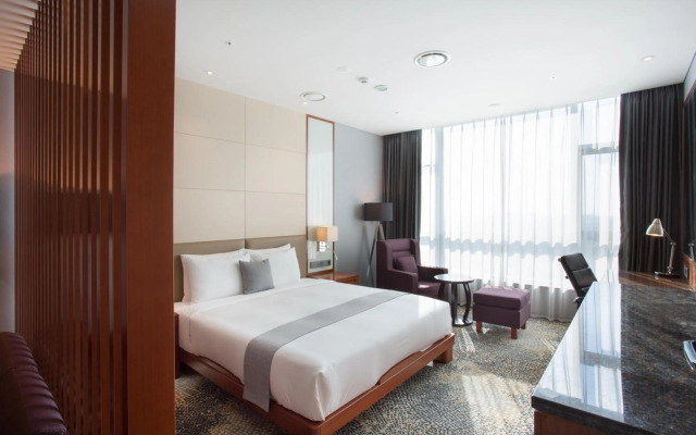 Isquare Hotel
