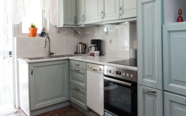 Urban Cosy 2 Bd Apt Near Metro w Balcony