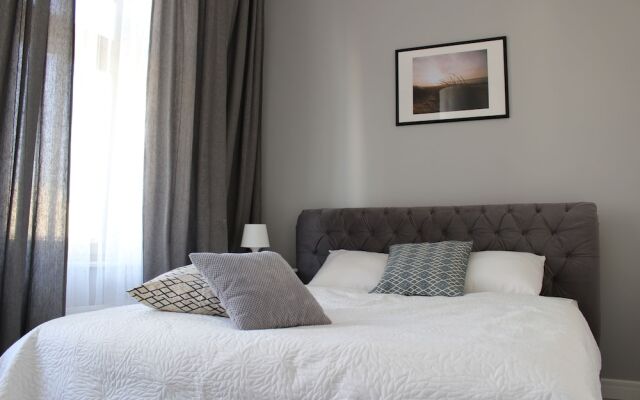 Homely Garden Apartment Old Town