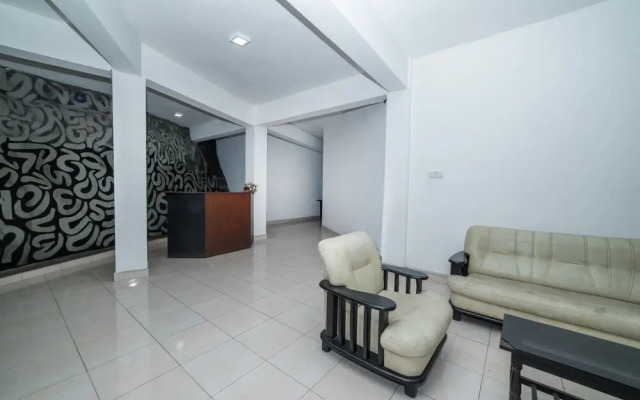 Oyo 559 Mapura Rest