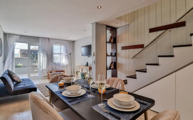 Loader Street Studios 5 by CTHA