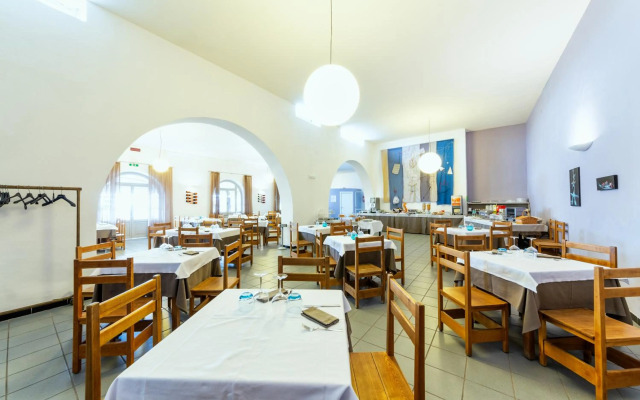 Meli Hotel