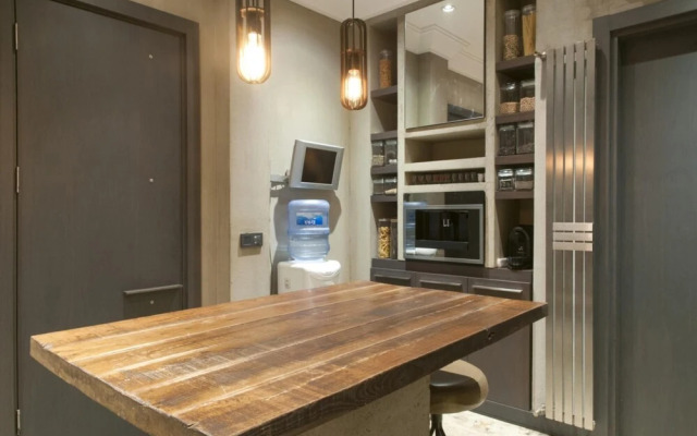 Charming Flat 450 m to City s Mall in Tesvikiye