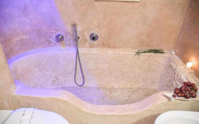 Luxury Trulli Terrarossa With Pool