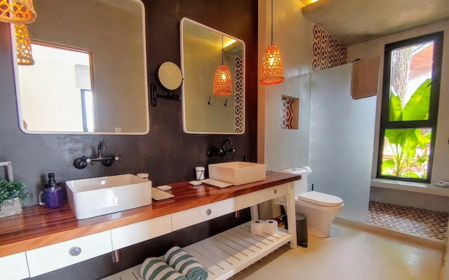 Ocean View Villa - Casana