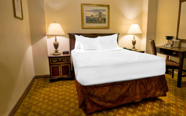 Night Hotel Broadway