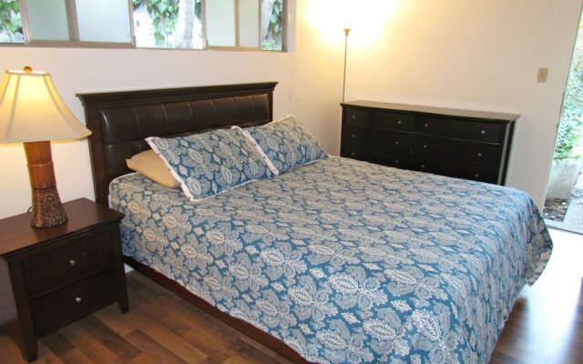 4 Bedroom Celebrity House with Pool & City View