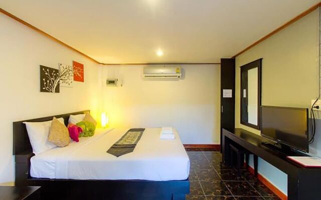 Naiharn Retreat Resort