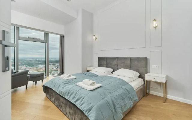 Luxurious Apartments Sky Tower