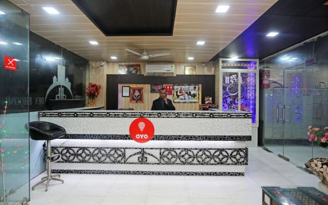 OYO 10827 Hotel Dev Bhoomi