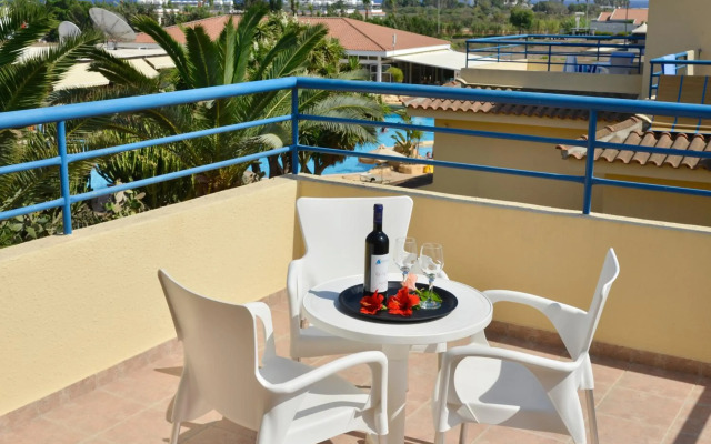 Makronisos Village