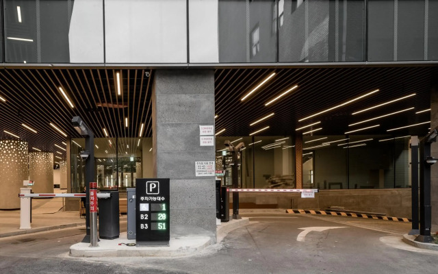 Nine Tree By Parnas Seoul Insadong