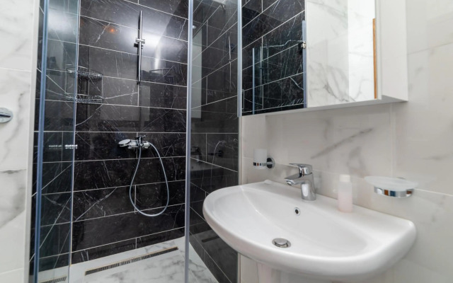 Spacious Modern New 48 m2 flat + free parking