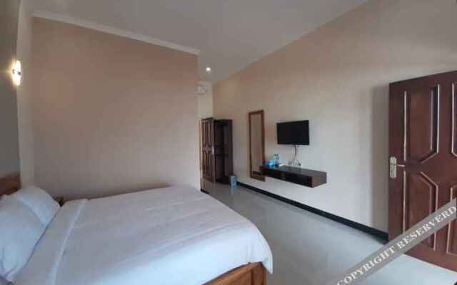 Sunrise Hotel Larantuka