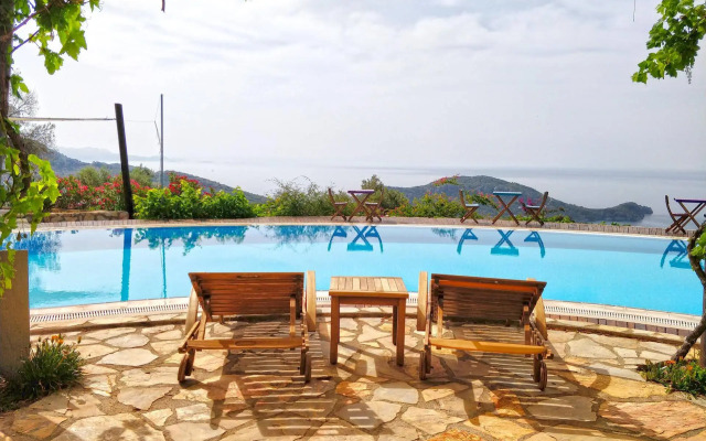 Zephyros Hotel