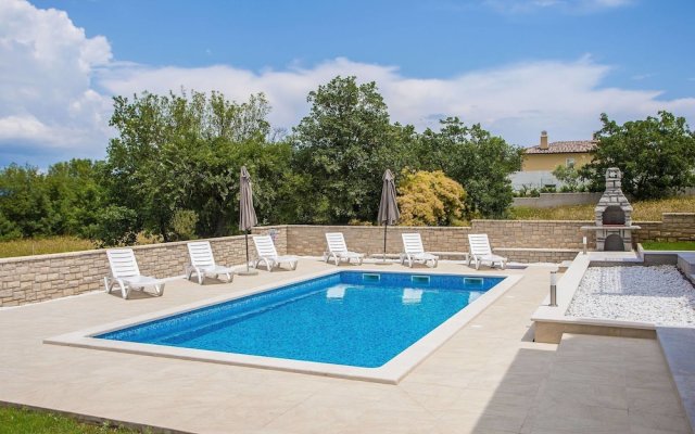 Modern Holiday Home With Private Pool, Near Labin and 6 km From the Beach
