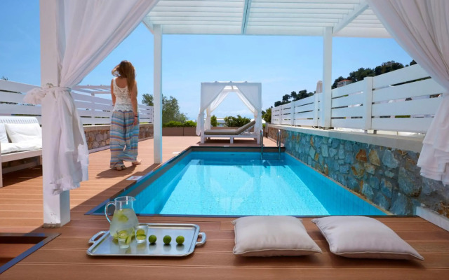 Kassandra Bay Resort, Suites & Spa