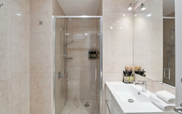 The Beacon - Town Centre Apartment 620