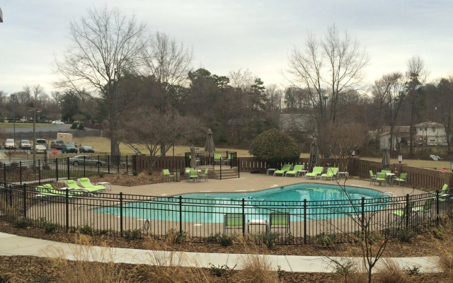 Holiday Inn Greensboro Coliseum by IHG