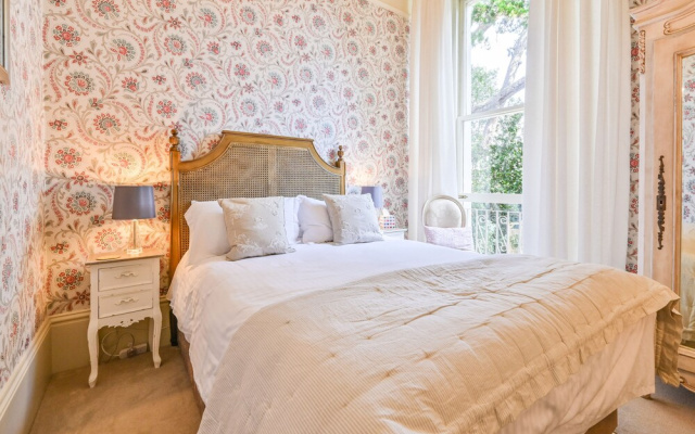 Muntham Deluxe Apartment 2