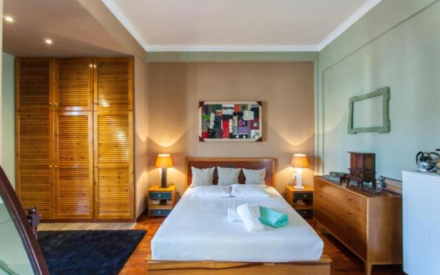 Sea view maisonette