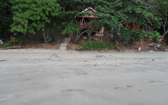 Jungle Hill Beach Bungalow