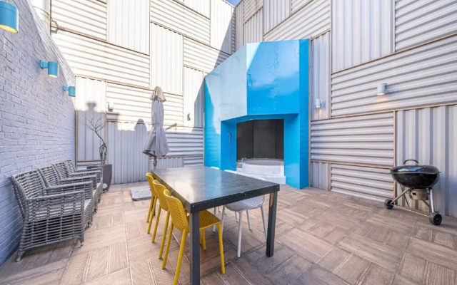 AMI Boutique Hotel