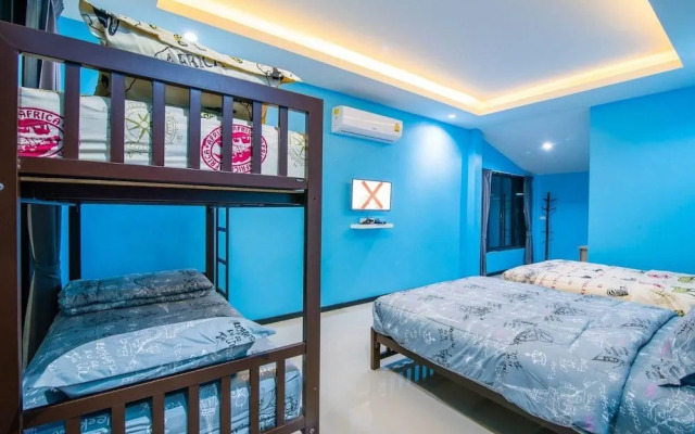 Grand Prix Pool Villa