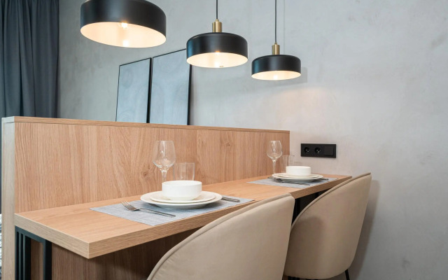 Студия на Набережной Макарова