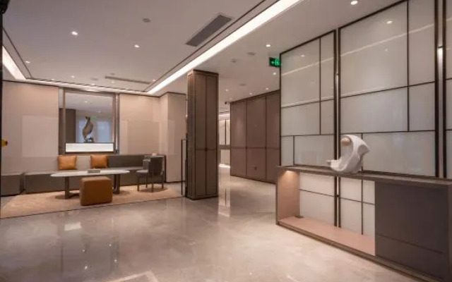 World Hotel (Jinan CBD Longhu Tianjie)