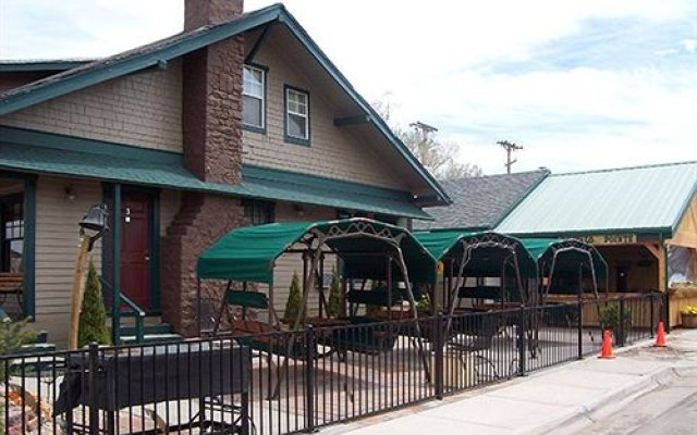 Buffalo Pointe Lodge And Caf