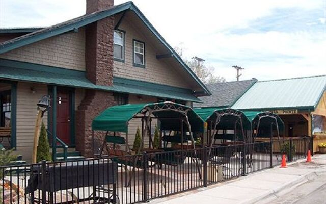 Buffalo Pointe Lodge And Café
