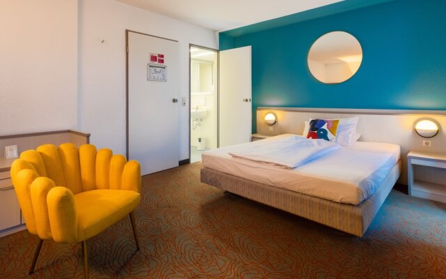 Hessenland Hotel by Stay Awesome