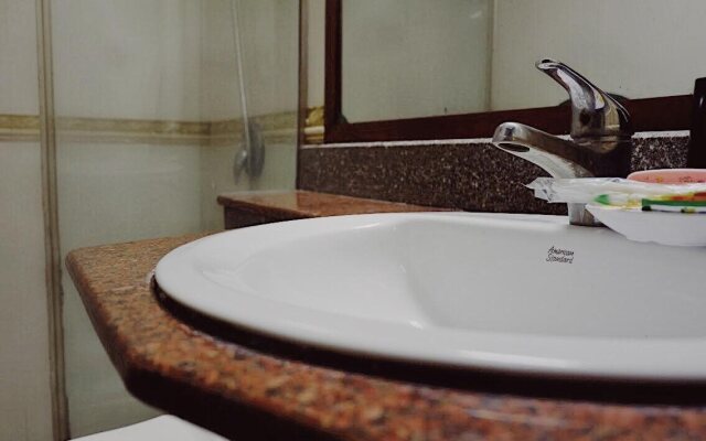 Hanoi Golden Moon Guesthouse