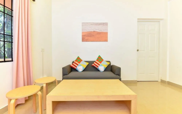 White House by OYO Rooms
