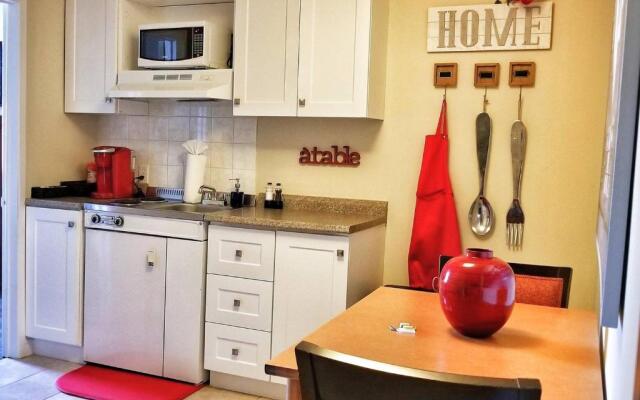 1-Bedroom Cozy Sweet #22 by Amazing Property Rentals