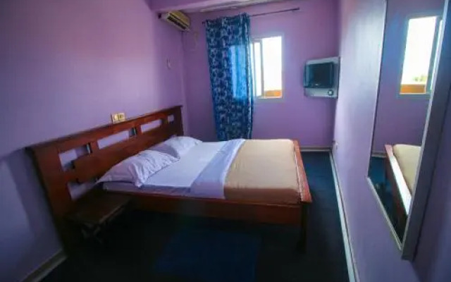 Oasis Hotel