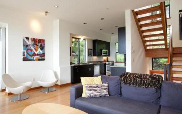 Seven-River View-AC-3BR/2.5BA