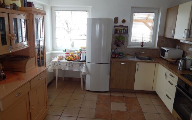 Sunny Holiday House B&B