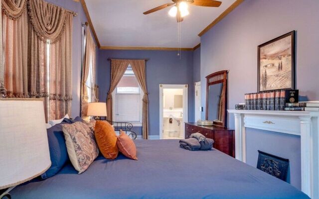 Elegant 2BR on Forsyth Park