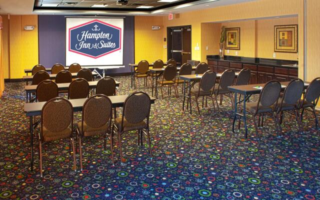 Hampton Inn & Suites Dallas/Lewisville-Vista Ridge Mall, TX