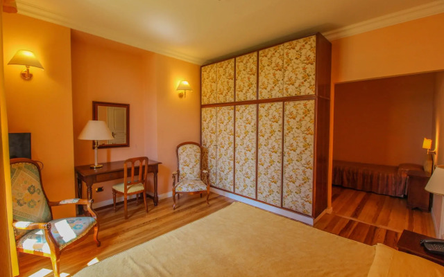 Hotel Moderno
