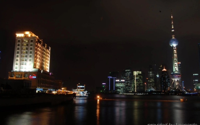 The Seagull On The Bund