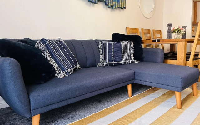 Beautiful 2 - Bed Apartment in Aylesbury