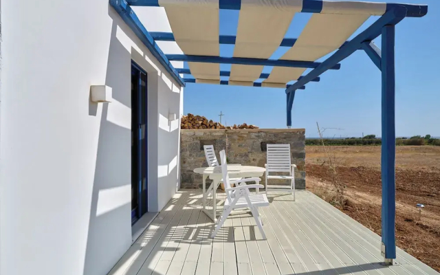 2 Bed Villa - Sleeps 6 - Pets - Pool - Parking