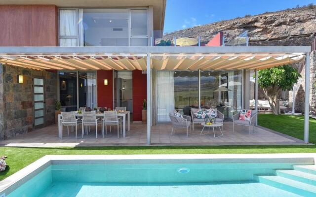 Villa Los Dragos 4 Salobre by VillaGranCanaria