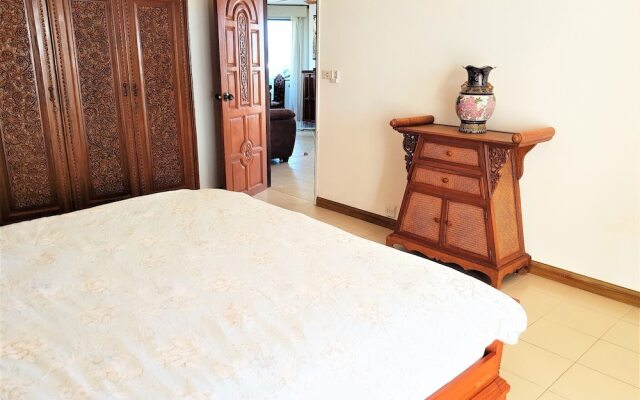 Fantastic 2 bed With Huge Balcony & sea Views