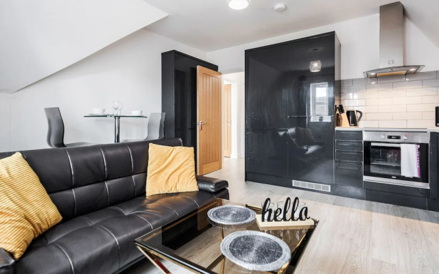 Comfortable 2BR Apartment in Bedford